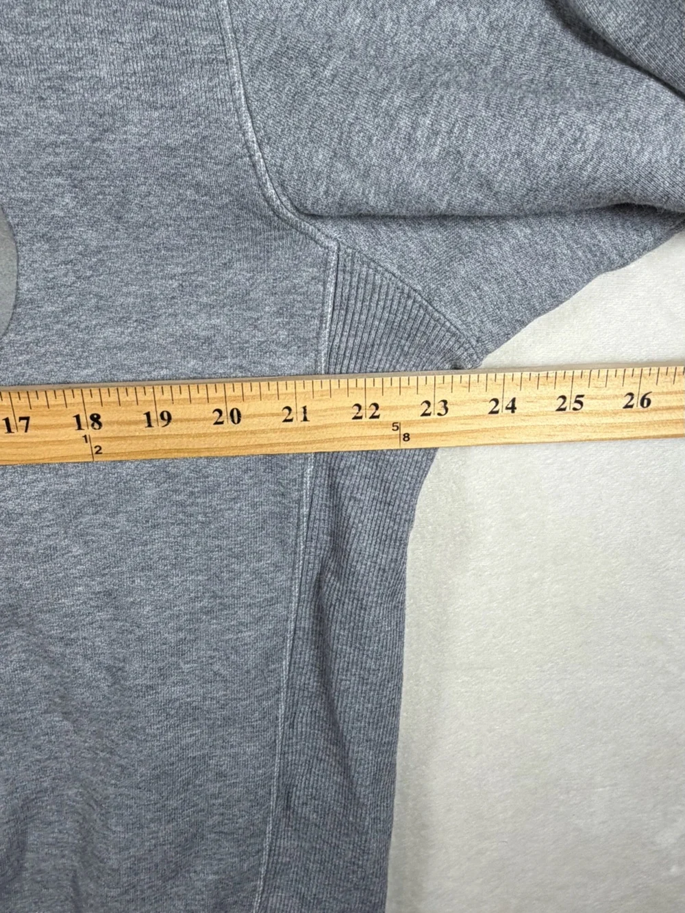 Lacoste FR 4 US Medium Men's Light Grey Crewneck Sweatshirt with Embossed Logo